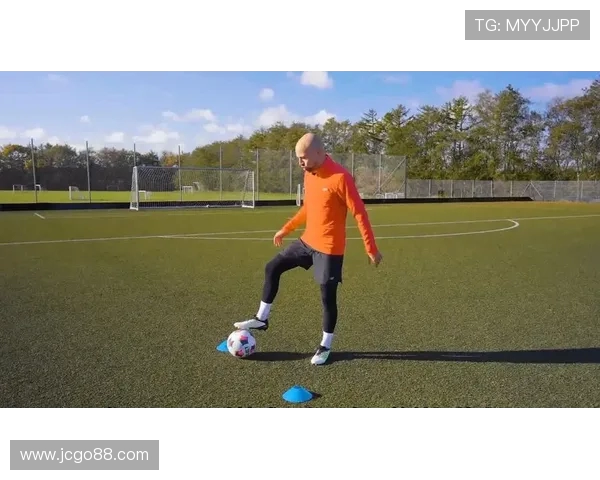 利用标志牌全面提升个人足球技术的高效系统化实战训练应用方法